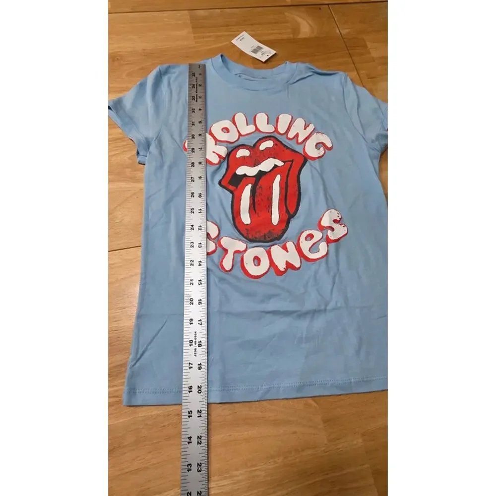 The Rolling Stones Kids Graphic T-Shirt Light Blue Tongue Logo Size S 6/7 NWT